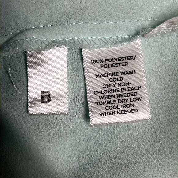 LOFT XS LIGHT MINT GREEN BUTTON BLOUSE - Picture 7 of 7